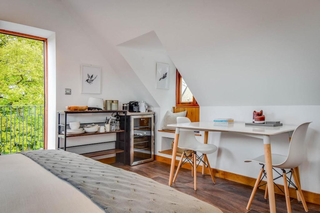 The Lookout At Cloatley Meadow Apartment Hankerton Bagian luar foto