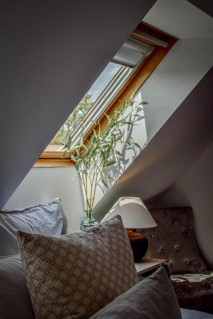 The Lookout At Cloatley Meadow Apartment Hankerton Bagian luar foto